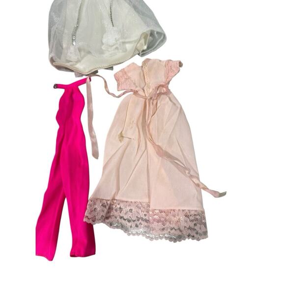 Vintage Original 1977 SUPERSTAR BARBIE DOLL WITH EXTRA CLOTHING LOT - Picture 11 of 11